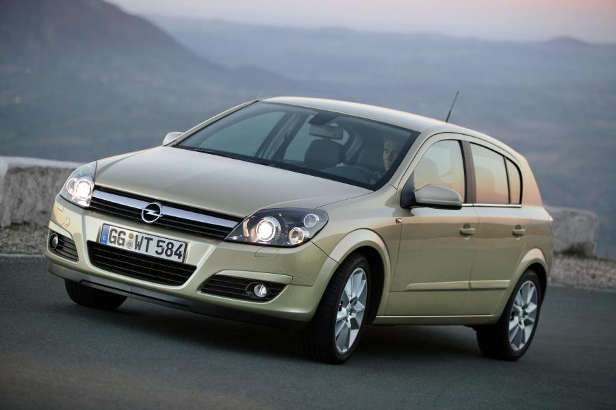  Opel Astra 2005 года  (фото 22 из 141)